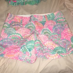 Lilly Pulitzer 5” Buttercup Callahan shorts
